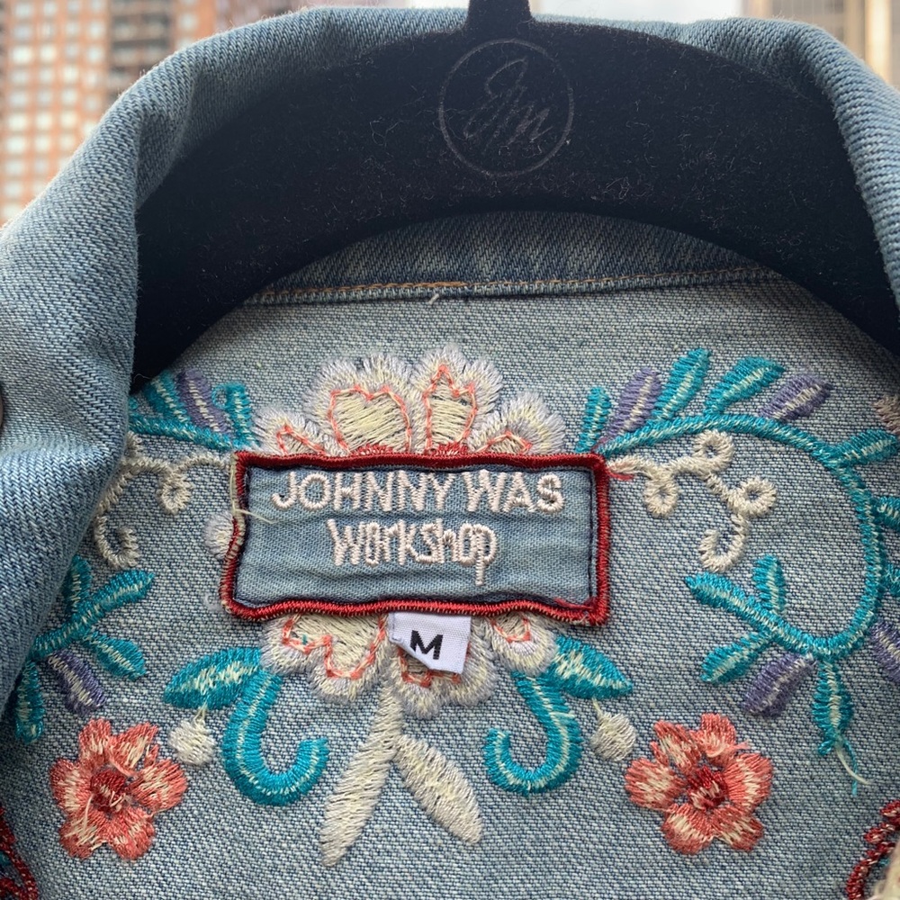Denim jacket with embroidery